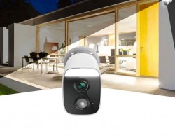 D-LINK DCS-8630LH   FHD Outdoor Spotlight Camera with Smart 