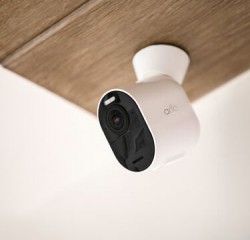 Arlo Ultra 2 Spotlight IP Security Camera? VMC5040-200APS