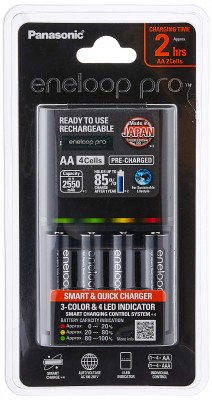 PANASONIC ENELOOP PRO BATTERY CHARGER WITH 4 AA BATTERY